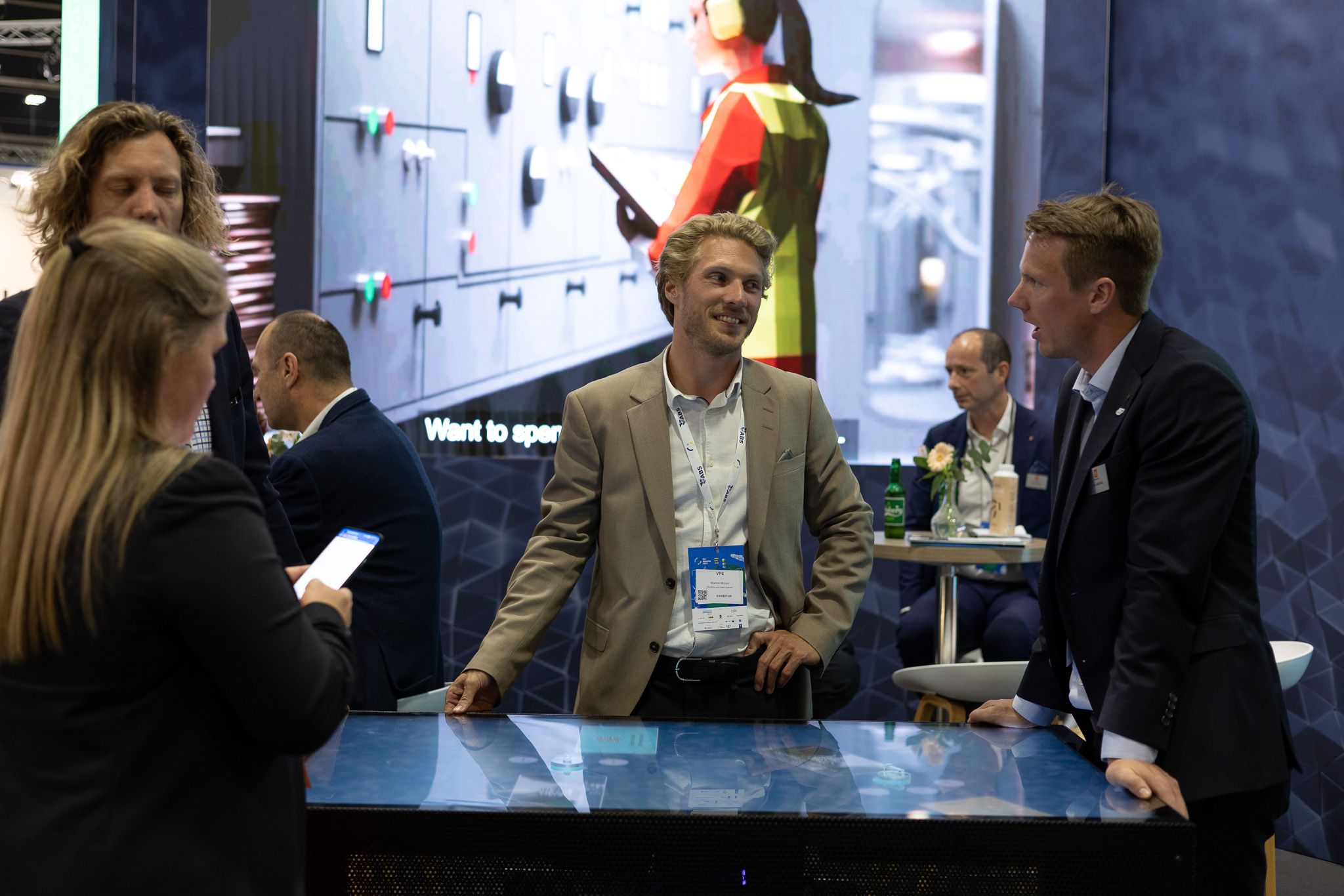 64c94efe31f4313320009f21_NorShipping_Screens